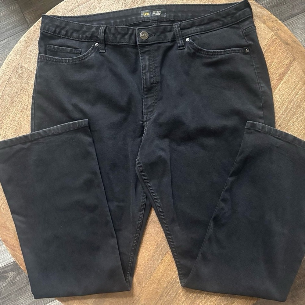 Lee Regular‎ Fit BootCut Mid Rise Size 18S Black Jeans